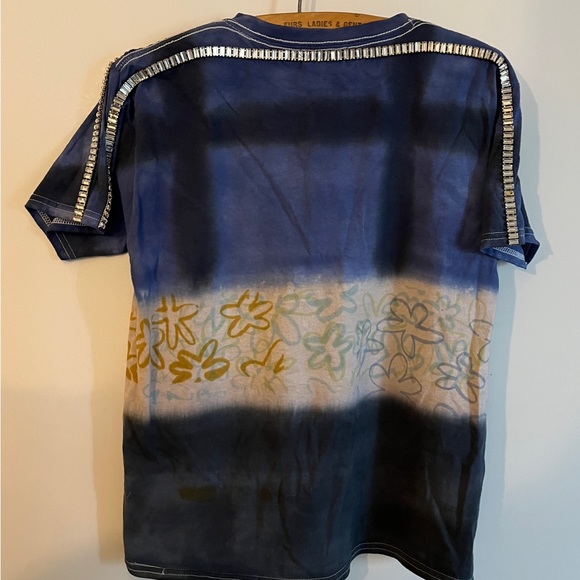 Collina Strada Gemstone Navy Floral T-shirt - Picture 3 of 4